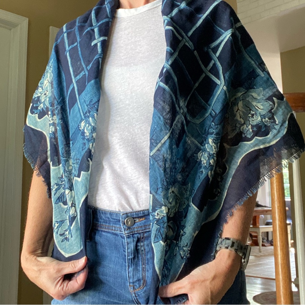 45R 45RPM Japan $348 Indigo Hand Printed Floral 42” Scarf Furoshiki NWOT - Picture 6 of 10